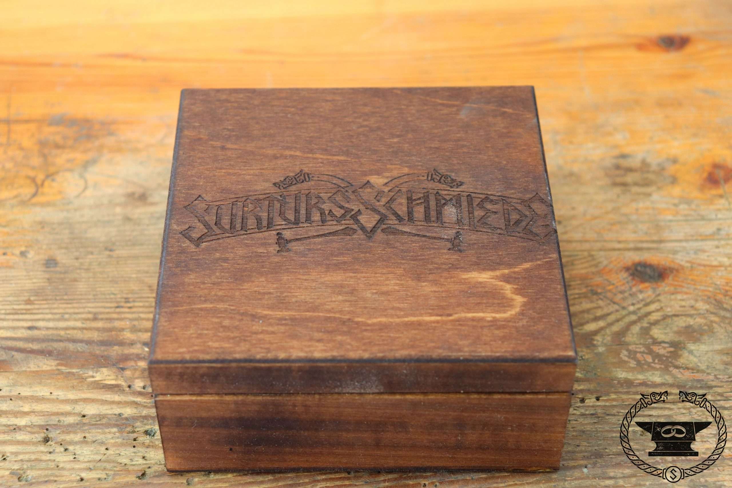 Holzbox für Armringe