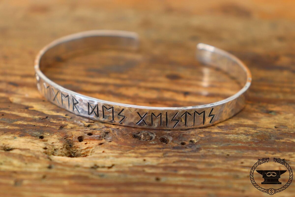 Armreif Runen geschmiedet Sterlingsilber