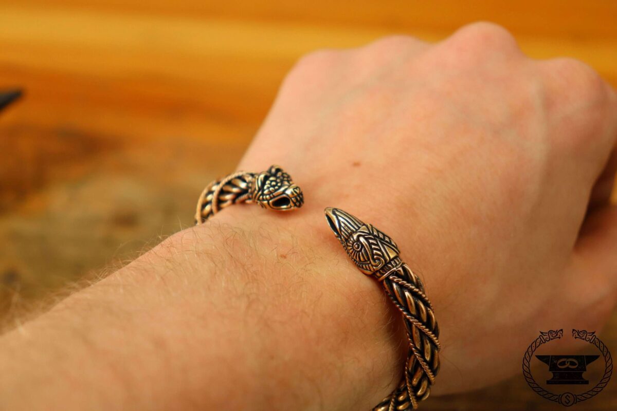 Bronze Armreif Bärenkopf Rabenkopf