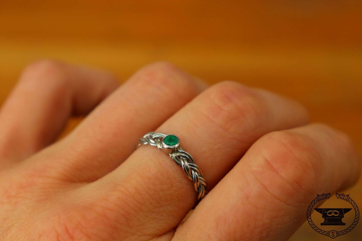 Verlobungsring Weissgold 585 mit Smaragd