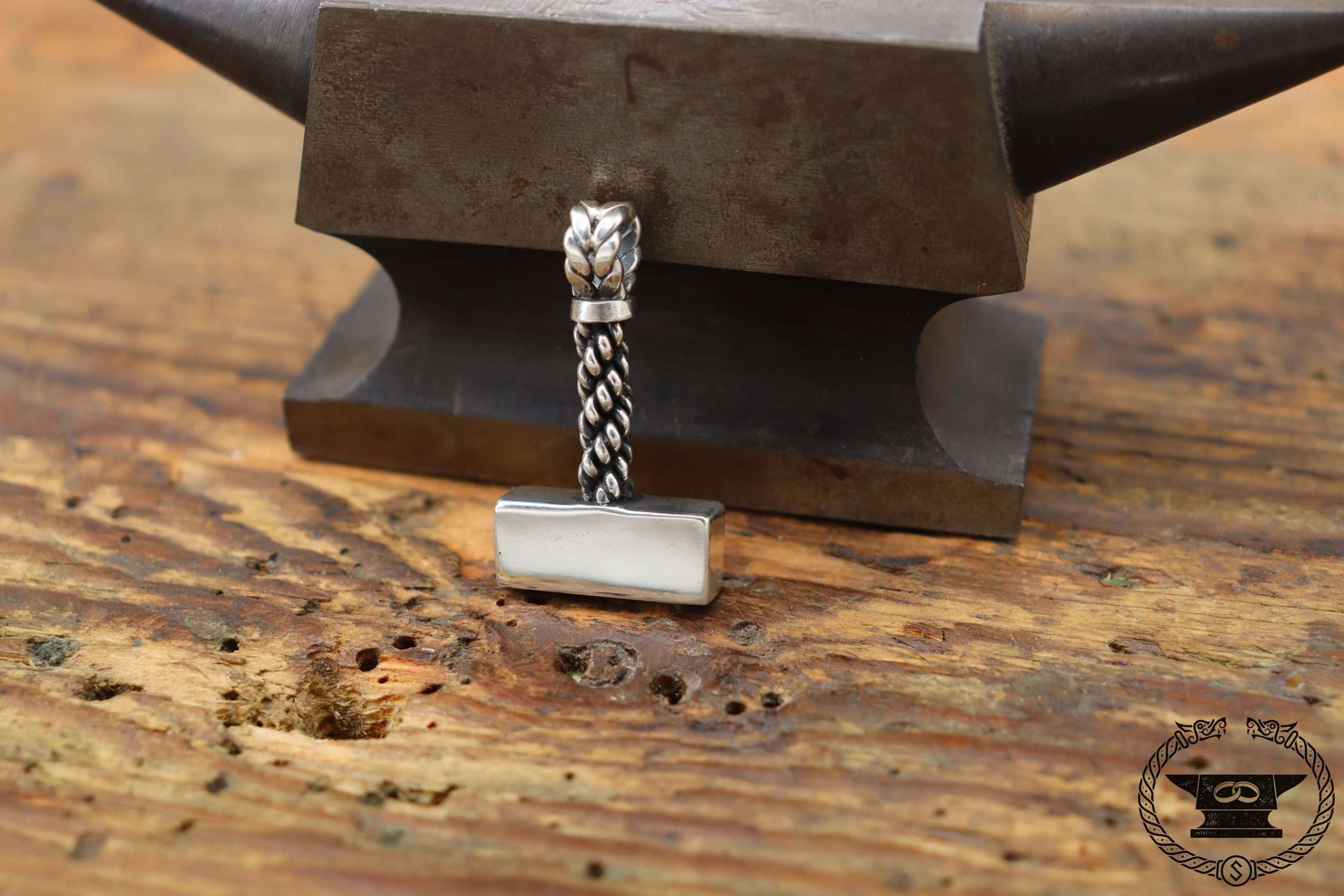 Thor's hammer handle turned