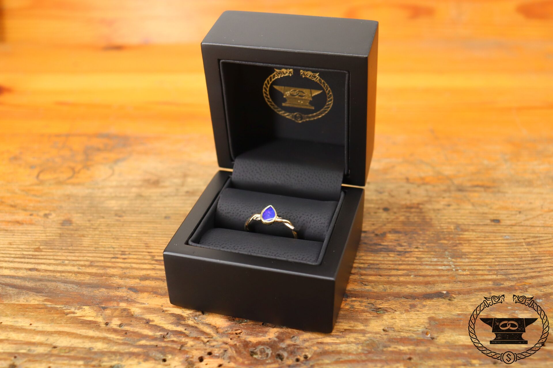 Geflochtener Ring Gelbgold Weissgold Opal